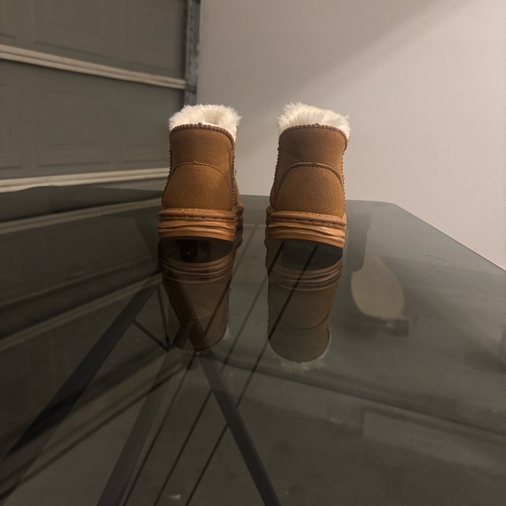 Toddler Shearling-Lined Boots - Picture 4 of 7